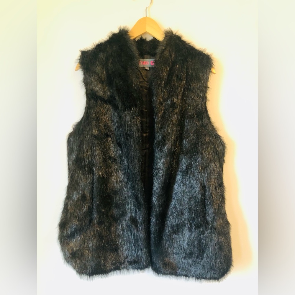 Black faux fur vest